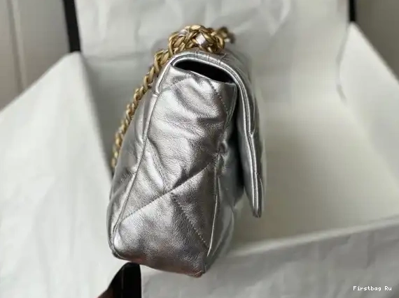 First Bag Ru BAG 19 FLAP CHANEL 0530